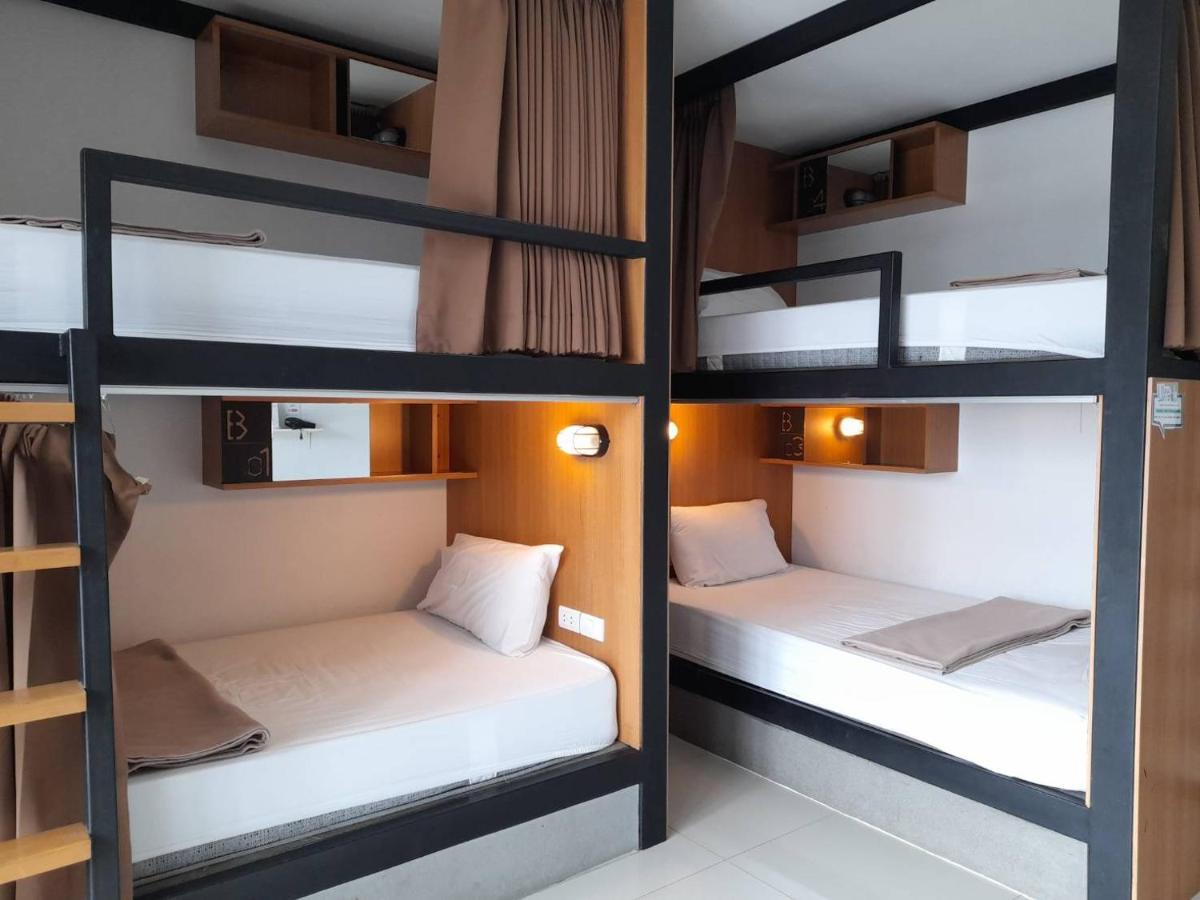 Homey-Sleepy Don Mueang Airport Hostel Бангкок Екстер'єр фото