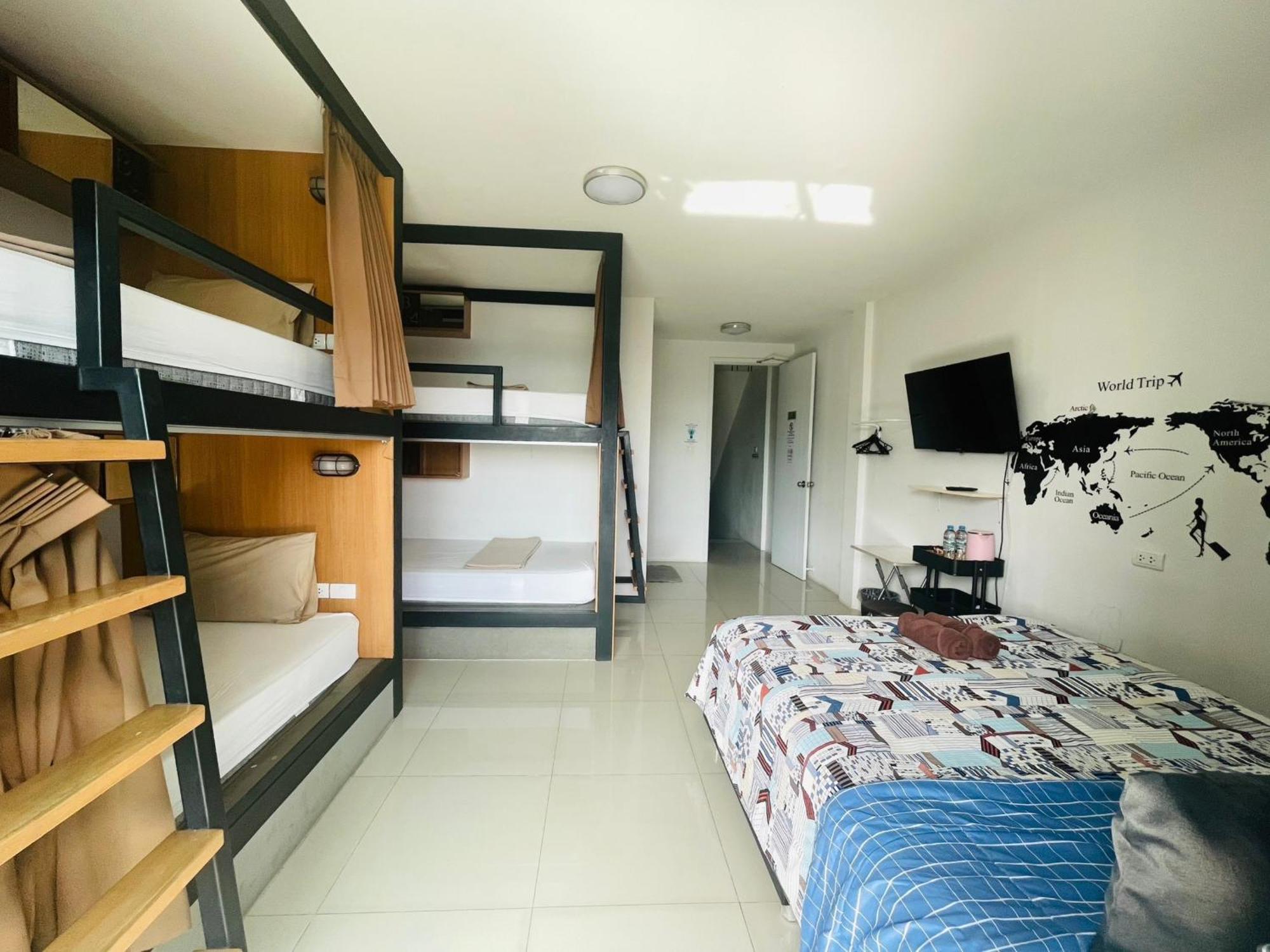 Homey-Sleepy Don Mueang Airport Hostel Бангкок Екстер'єр фото