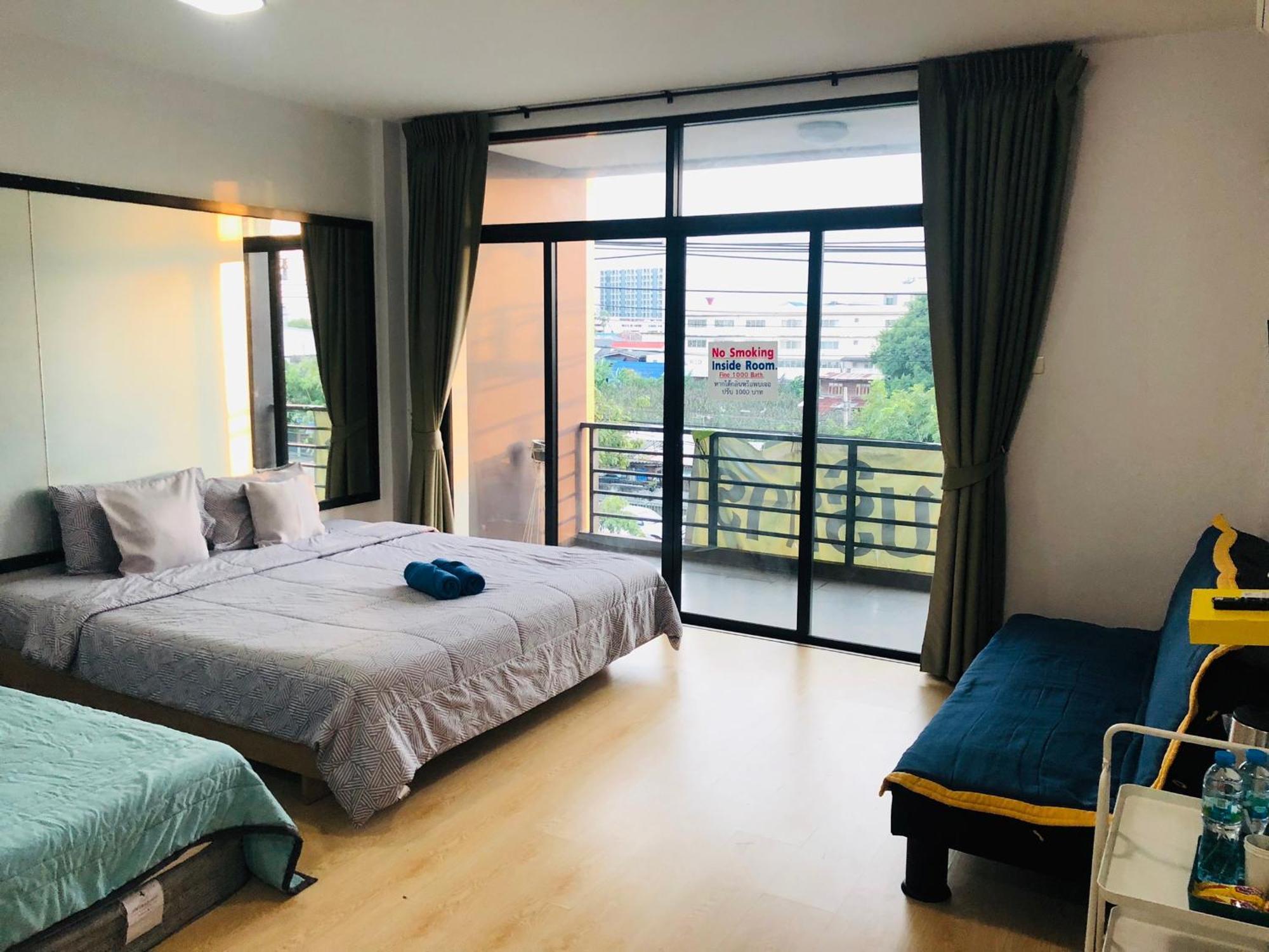 Homey-Sleepy Don Mueang Airport Hostel Бангкок Екстер'єр фото