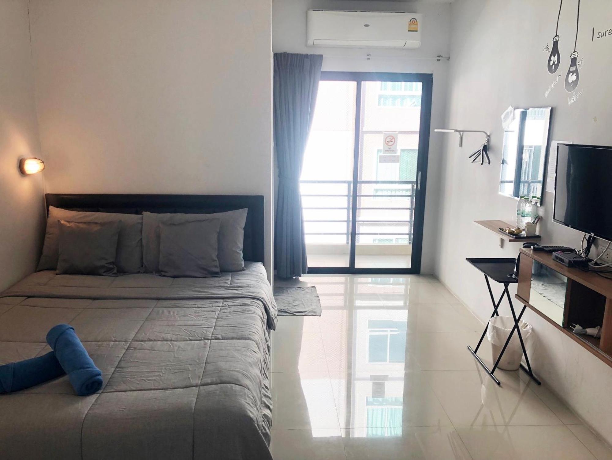 Homey-Sleepy Don Mueang Airport Hostel Бангкок Екстер'єр фото